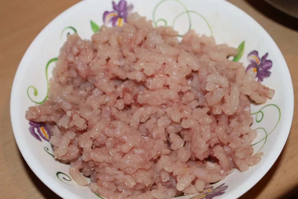 Līdakas kotletes ar baltmaizi