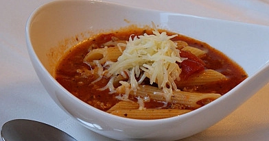 Maltos mėsos sriuba su makaronais