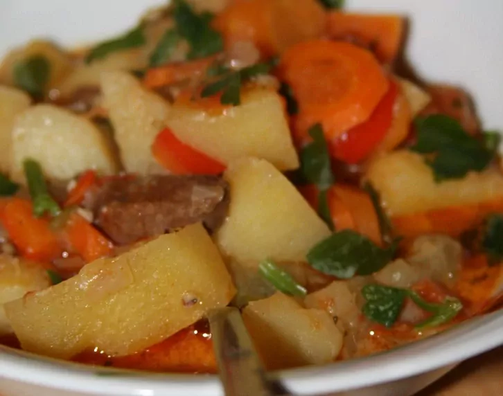 Vieno puodo mėsos troškinys