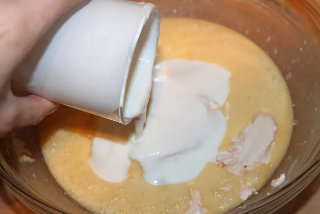 Siera kēkss ar saulē kaltētiem tomātiem