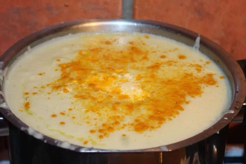 Ziedkāposta un puravu biezzupa