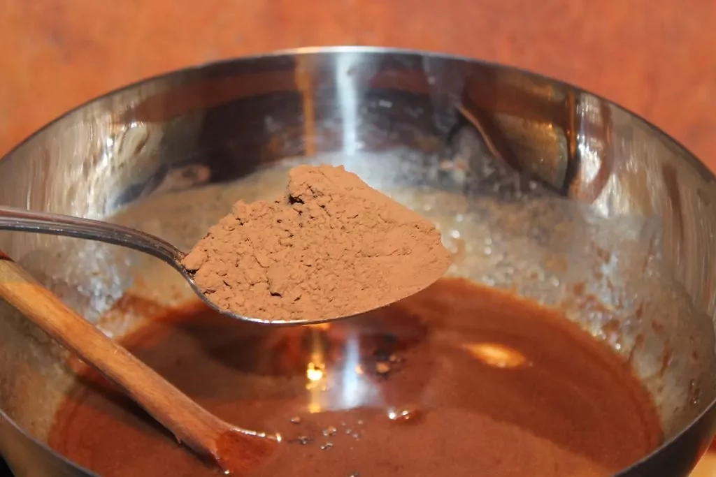 Šokolādes kēkss ar jogurtu un margarīnu