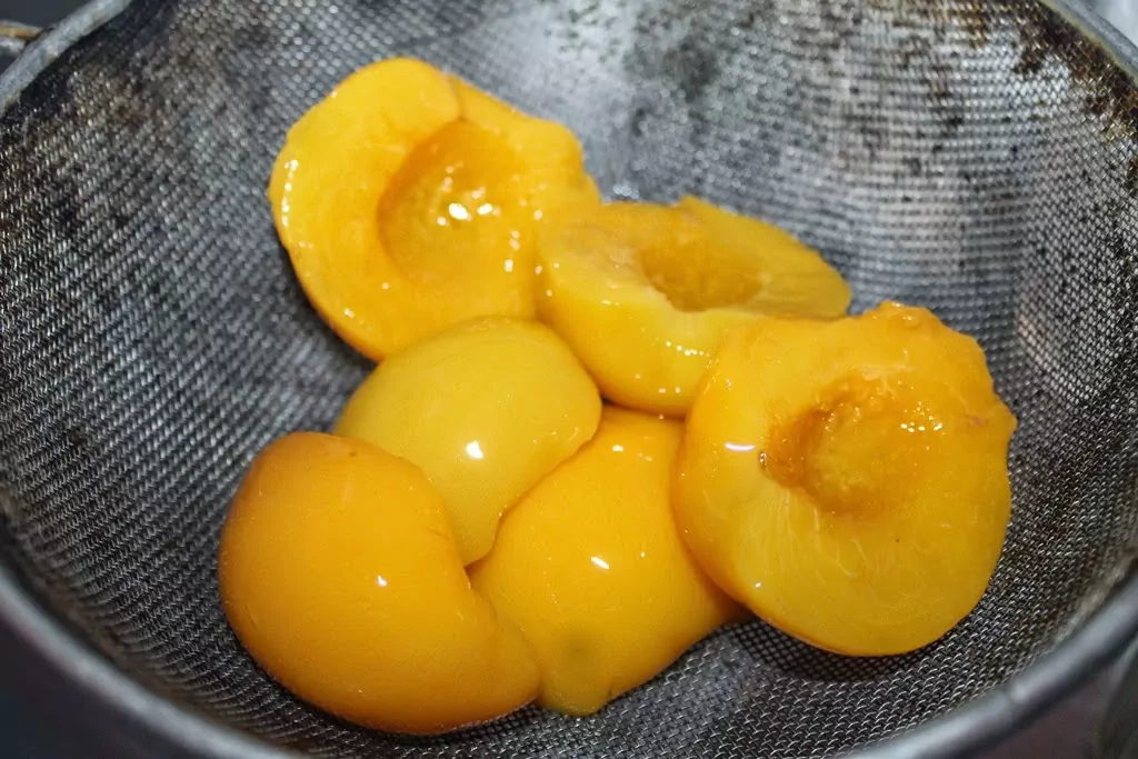 Jogurta mafini ar persikiem