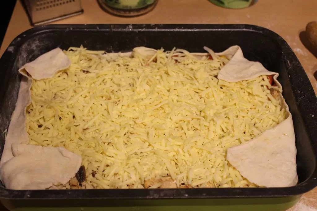 Vistas gaļas pīrāgs ar dubulto sieru