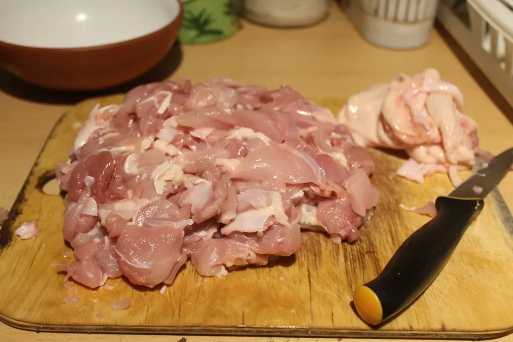 Pasta ar vistu, spinātiem un tomātiem