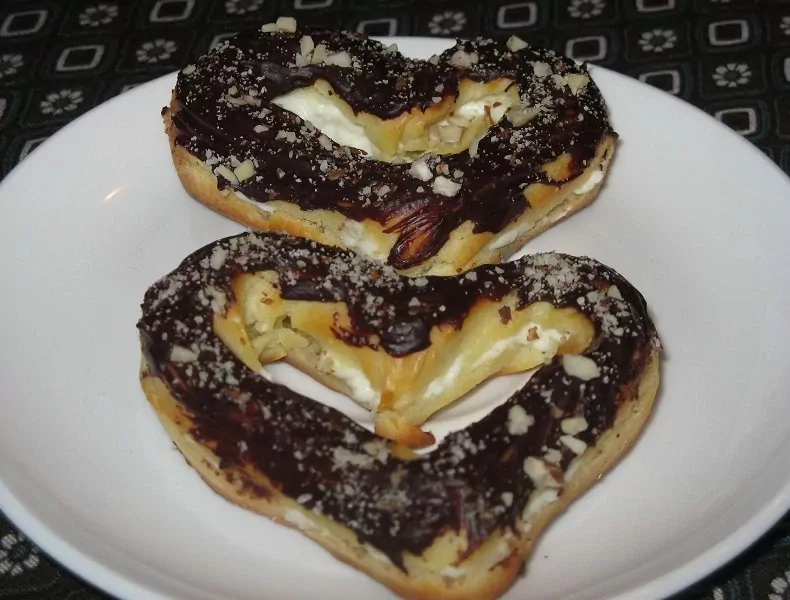 Plikytukai su varškės kremo įdaru