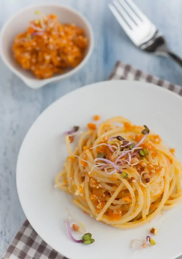 Möhrenkaviar und Spaghetti