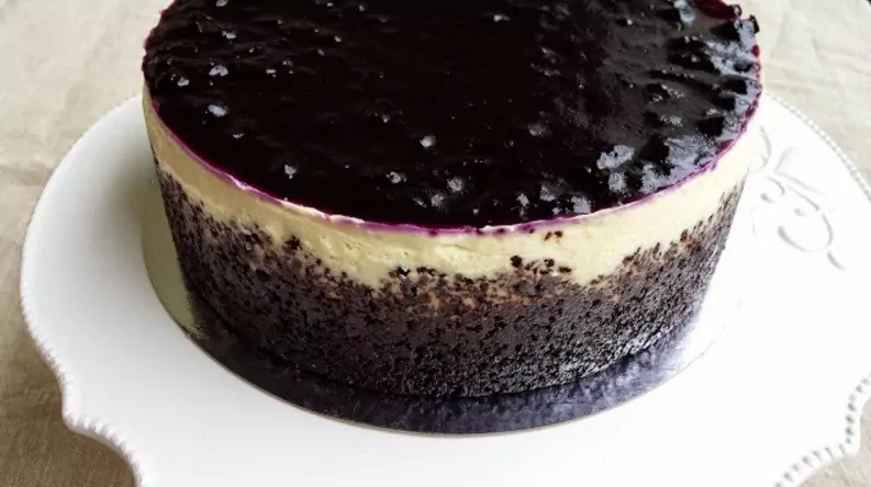 Paprastas varškės pyragas su uogiene