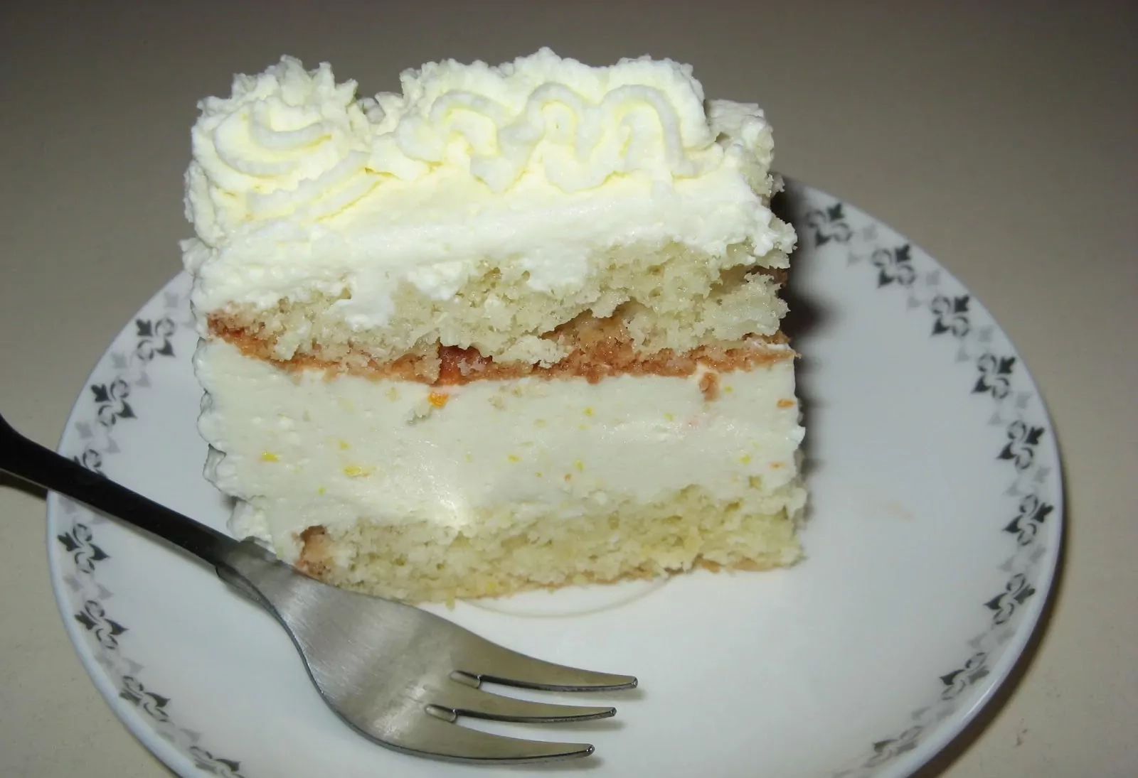 Apelsinų - varškės tortas su kokosu Apelsinų - varškės tortas su kokosu