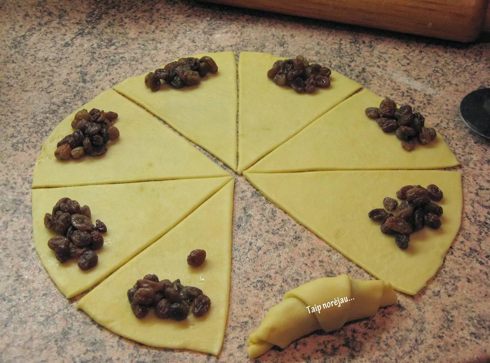 Sausainiai: Rageliai su razinomis