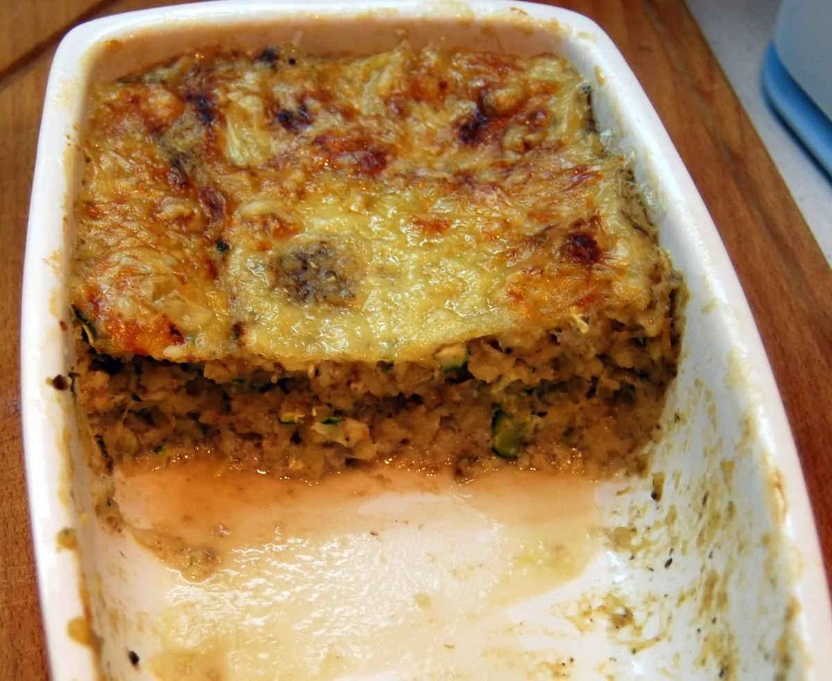 Makaronų, grybų ir cukinijos apkepas