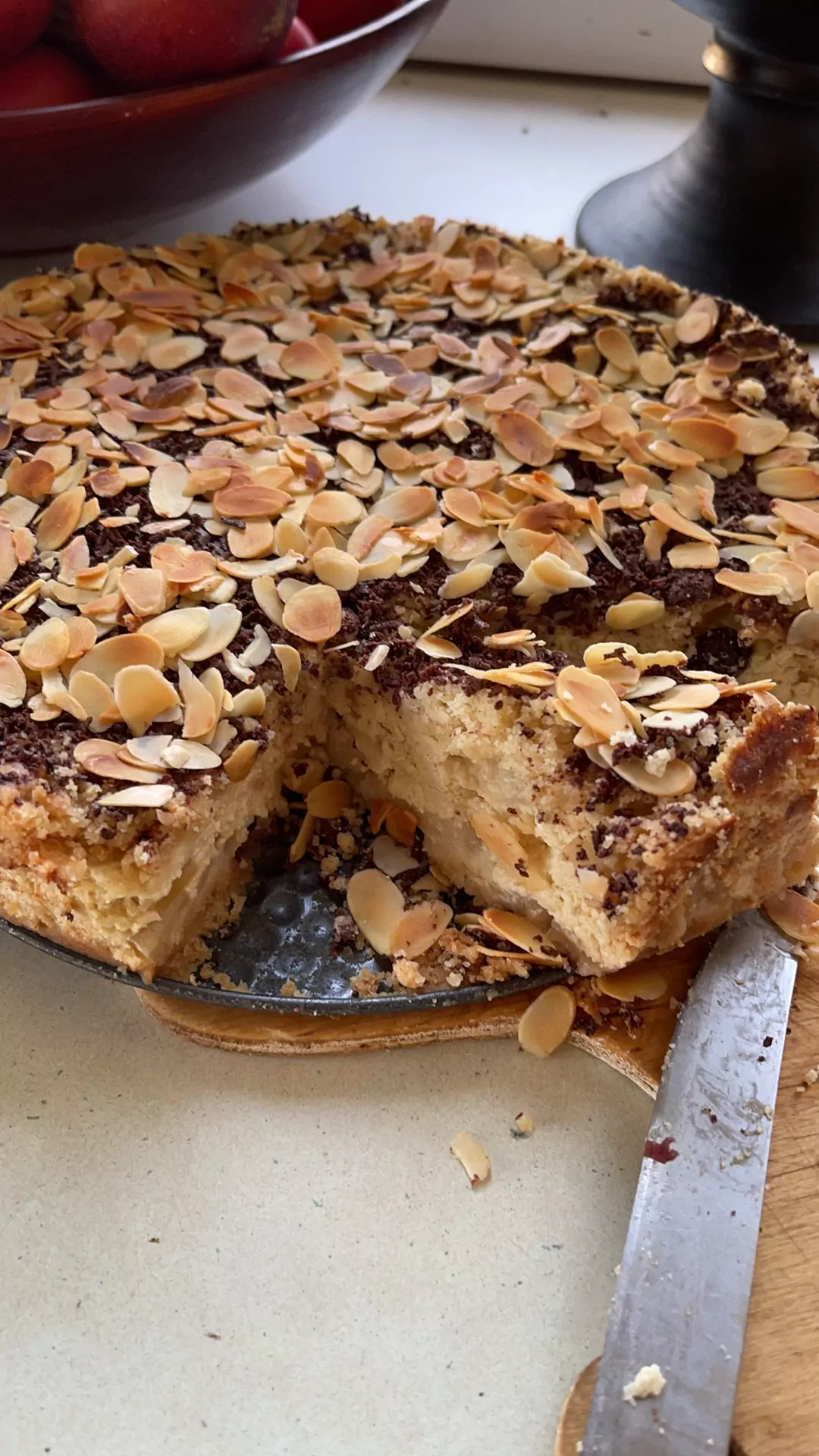 Varškės ir obuolių pyragas pagal Laurą su sviestinės tešlos pagrindu