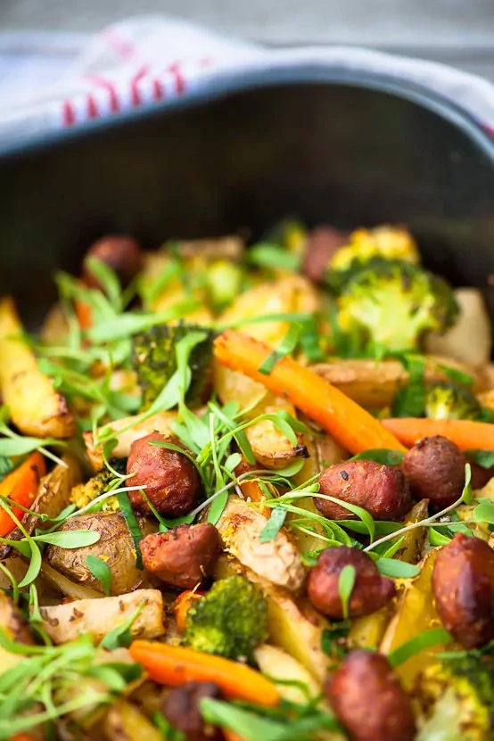 Ofenkartoffeln mit Gemüse und Lamm-Merguez