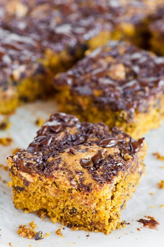 Pumpkin Peanut Butter Blondies - Kürbis-Erdnusscreme-Kuchen