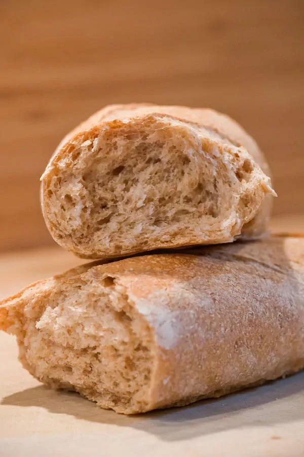 Baguette mit Vorteig und Vollkornanteil