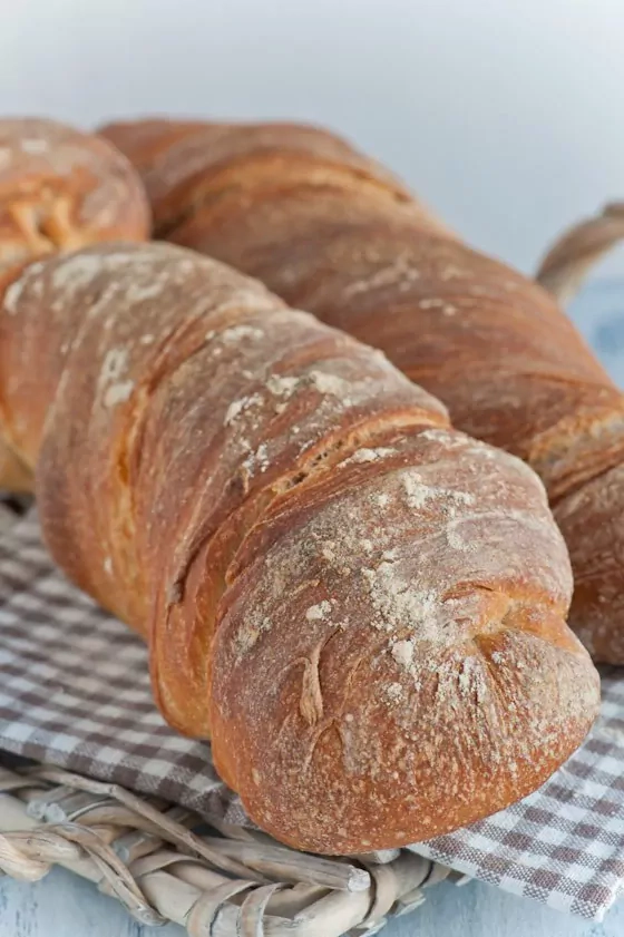 Rustikales Wurzelbrot! Sehr schmackhaft – einfaches Rezept auch für Brotback Anfänger!
