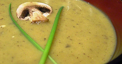 Trinta moliūgų sriuba su pievagrybiais ir sūriu