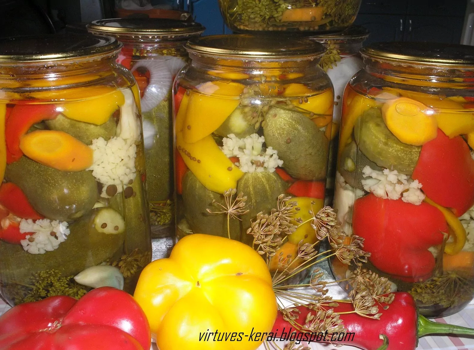 Daržovių asorti... Asorti... žiemai - neprisigaminti būtų nuodėmė!