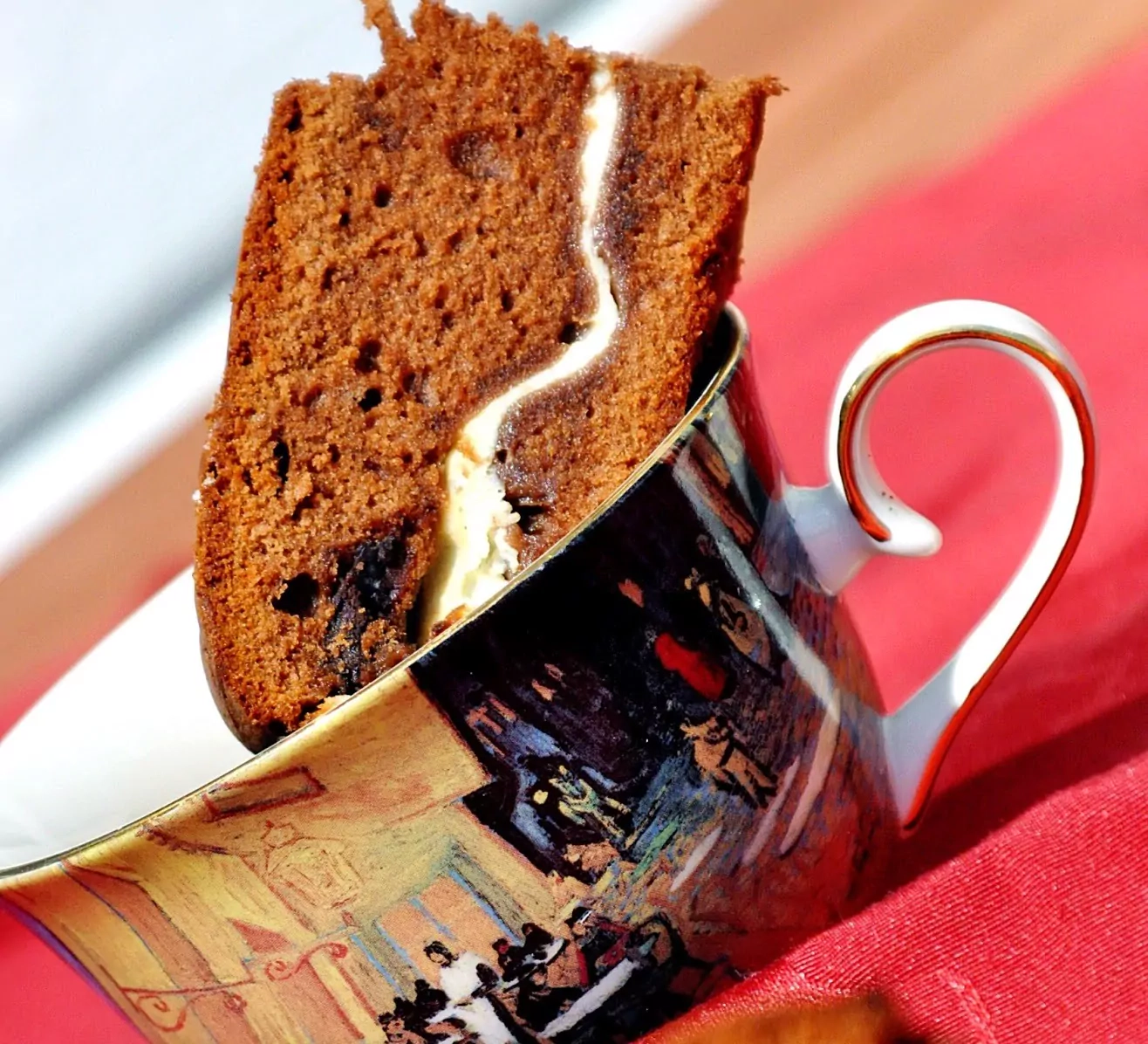 Sodraus skonio šokolado ir varškės kremo pyragas