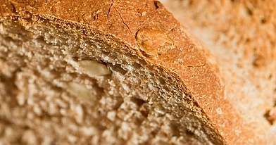 Walnuss Mandel Brot - Weißbrot mit Vorteig und Vollkornanteil