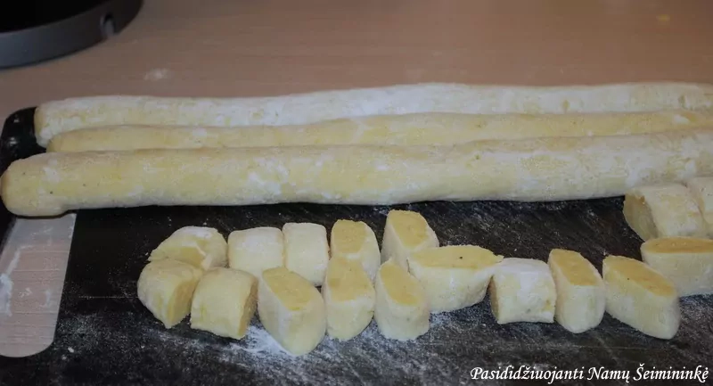 Virtų bulvių piršteliai - ingredientų ir darbo labai mažai, o rezultatas stulbinantis! Virtų bulvių piršteliai - ingredientų ir darbo labai mažai, o rezultatas stulbinantis!