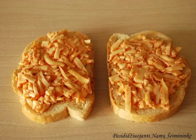 Karšti sumuštiniai su sūriu - vos 5 ingredientai, o rezultatas pranoksta lūkesčius!