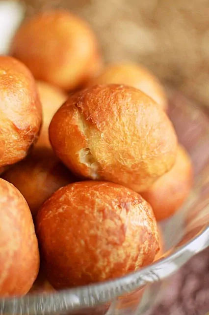 Mielinės spurgos su grybais