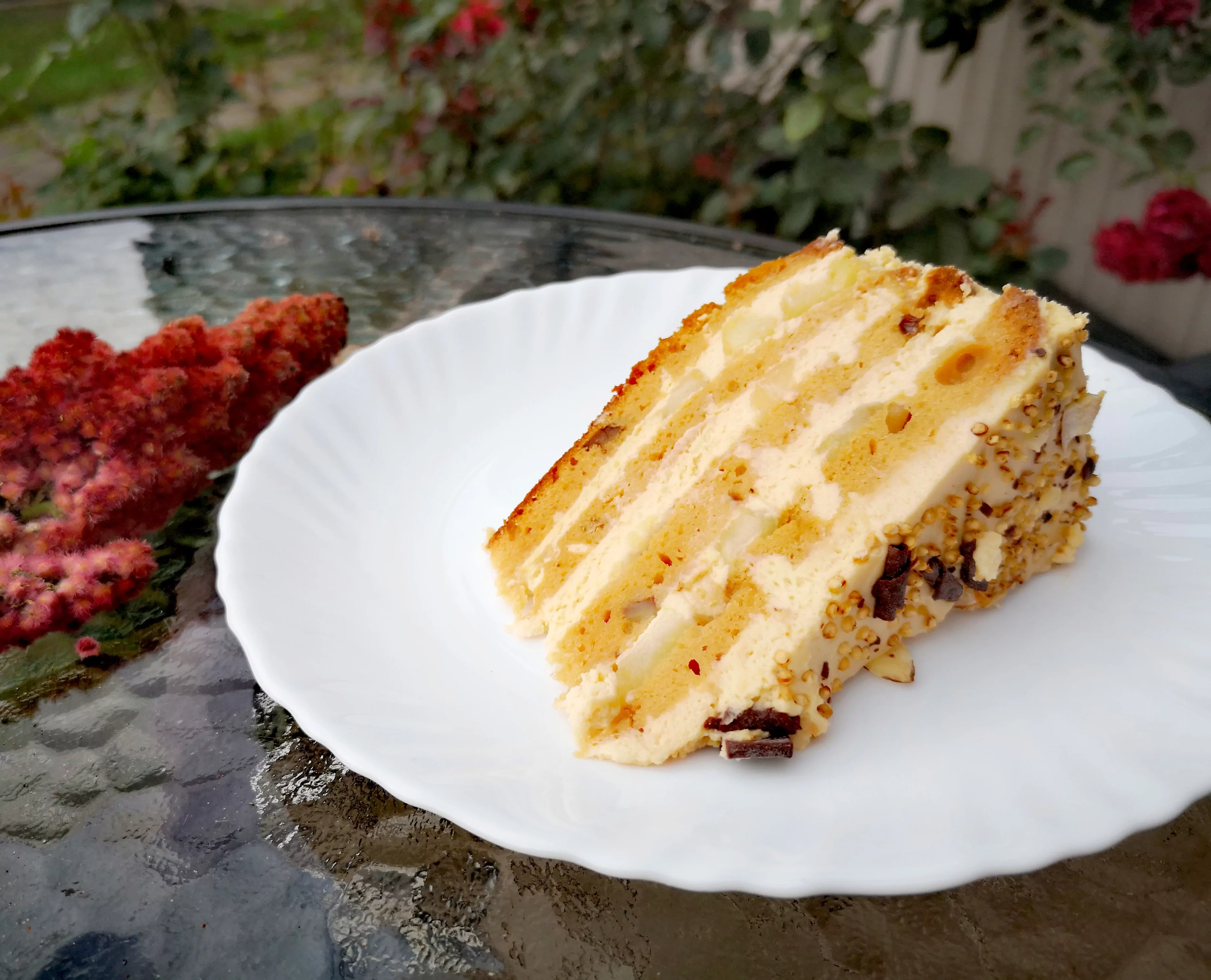 Карамельный торт с маскарпоне и яблоками