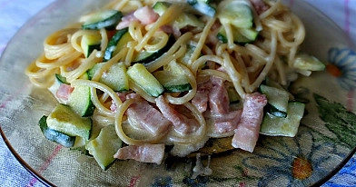 Cukinijų karbonara arba spageti makaronai su šonine - patiekalas vertas 10 balų!