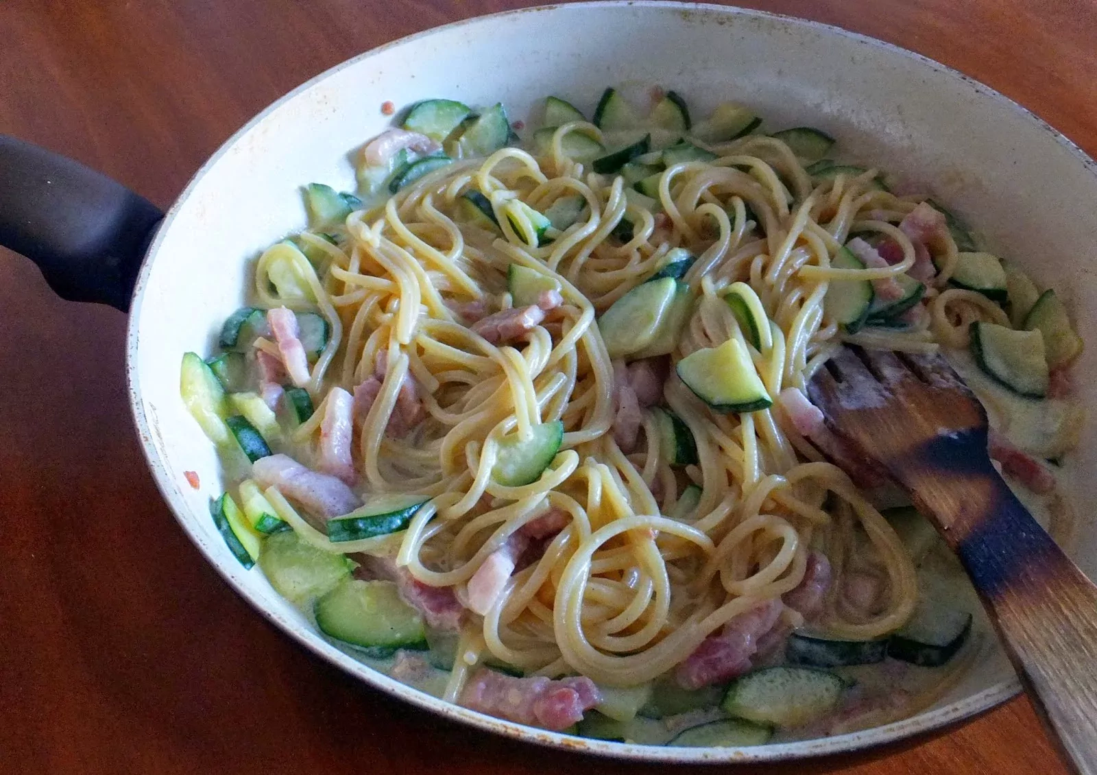 Cukinijų karbonara arba spageti makaronai su šonine - patiekalas vertas 10 balų!