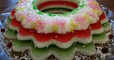 Sluoksniuotas želė ir jogurto tortas