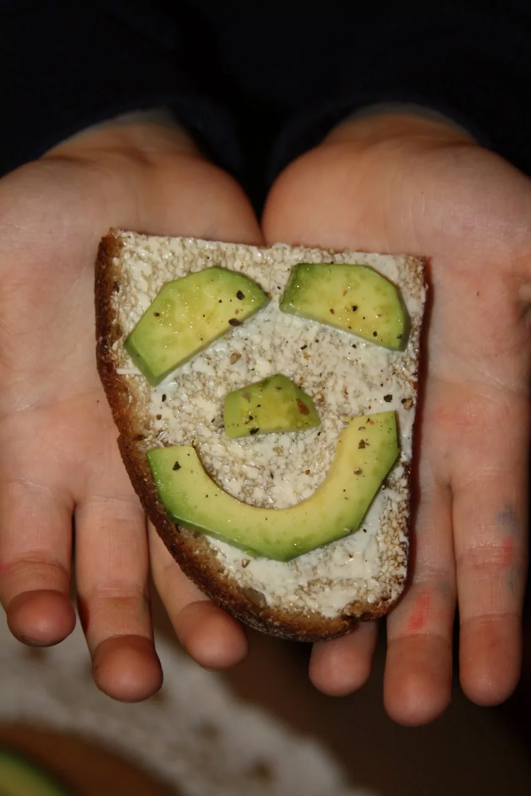 Avokadas pusryčiams arba sumuštinis su avokadu