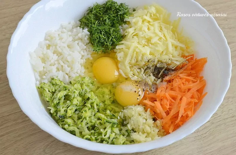 Cukinijų ir ryžių apkepas su mėsos kukuliais - valgantieji nesuprato, kaip čia viskas pagaminta!