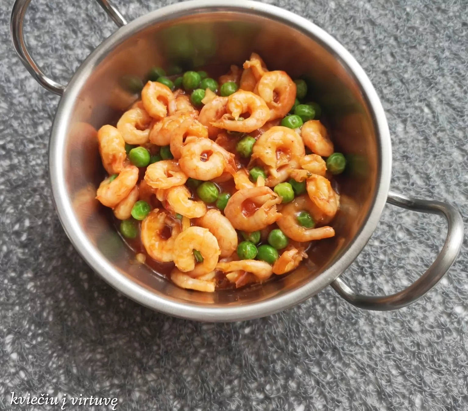 Krevetės saldžiarūgščiame padaže - nuostabus patiekalas, kai norisi palepinti save!