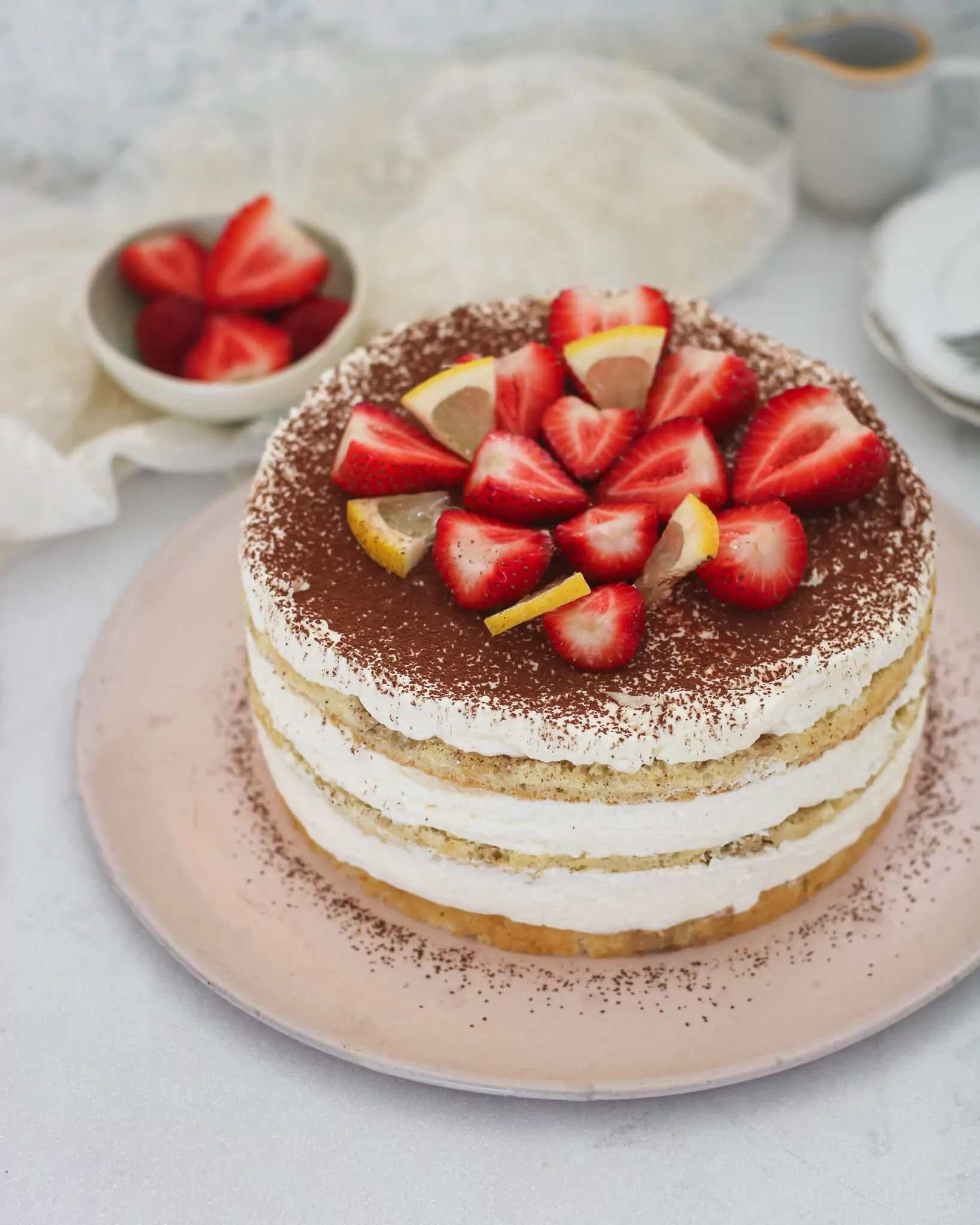 Nuogas tiramisu maskarponės sūrio tortas