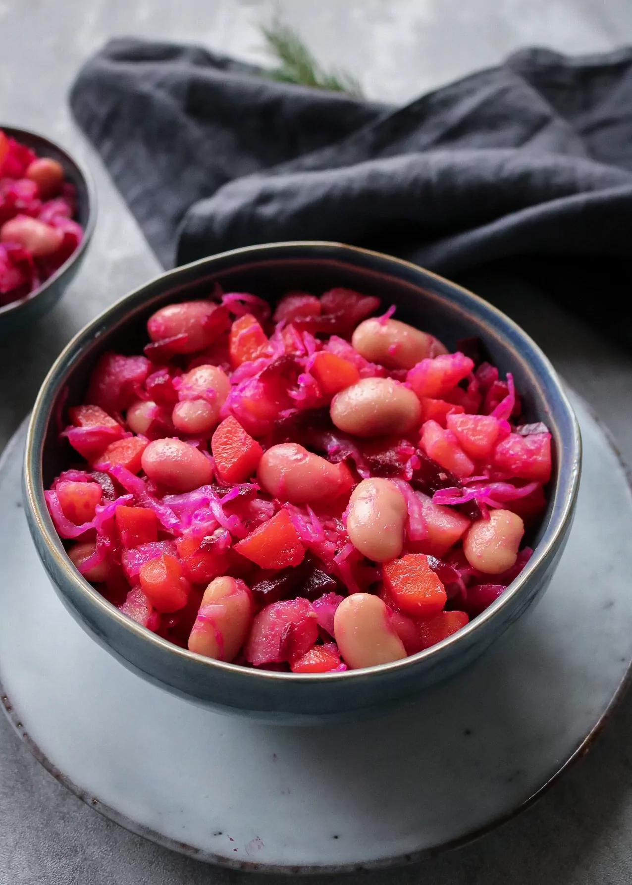 Salotos Kūčių stalui / vakarui iš raugintų kopūstų, burokėlių ir pupelių