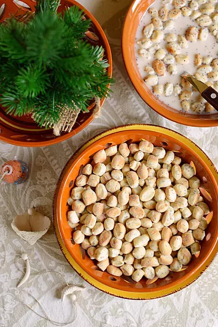 Kūčiukai su aguonų pienu - aguonpieniu