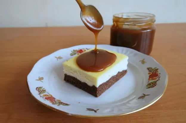 Karamelės padažas - įvairiems desertams arba net į kavą įsidėti!