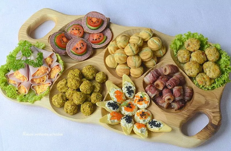 Užkanda: Sūrio rutuliukai su vynuogėmis - gimtadienio ar kitai šventei, nustebins ne vieną!