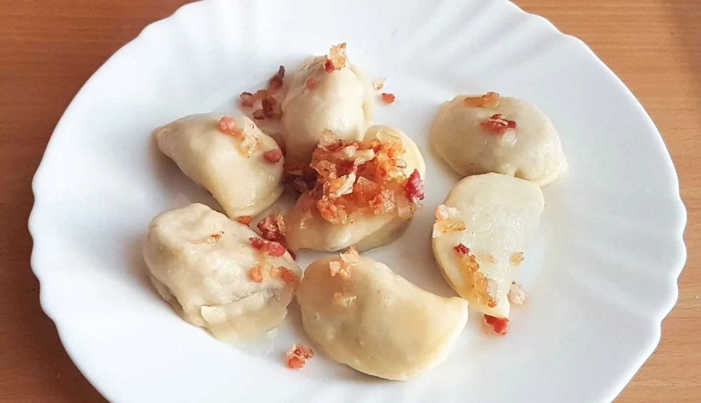 Močiutės receptas nustebins daugelį: naminiai virtinukai su paslaptimi! (+ video)