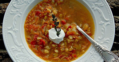 Aštri žirnių sriuba su daržovėmis