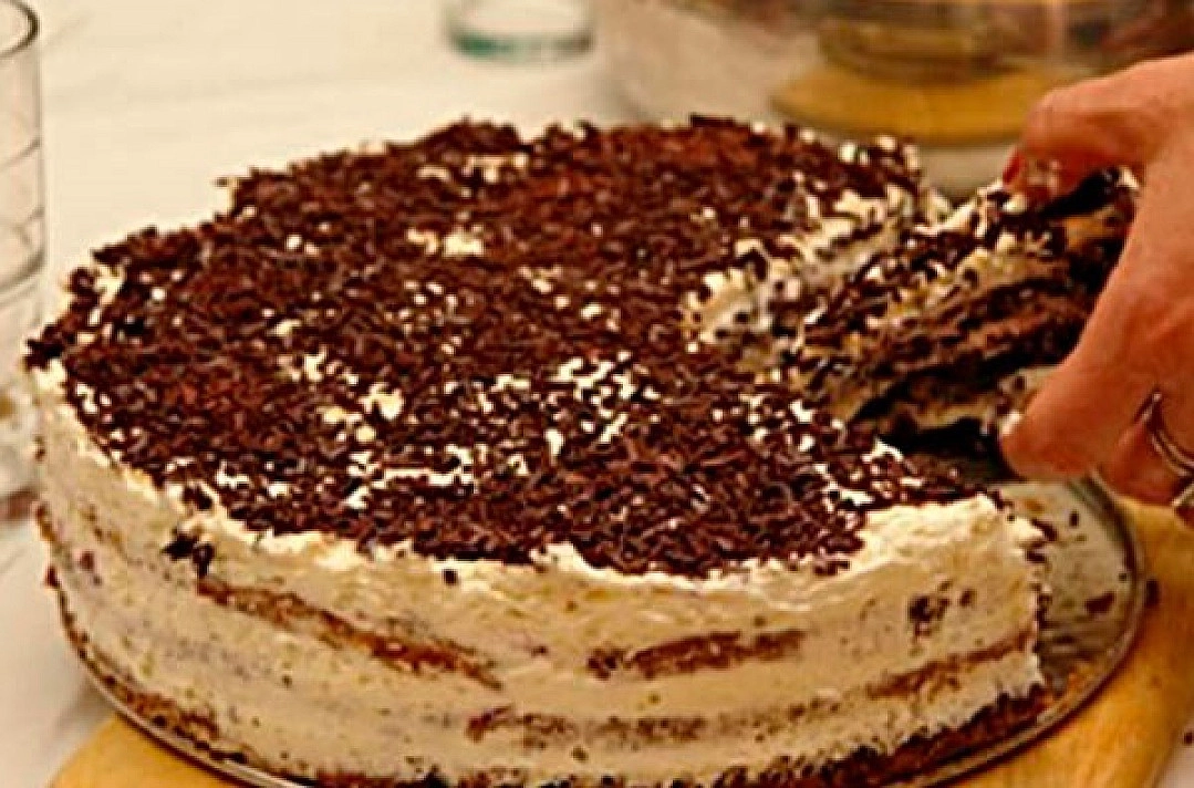 Greičiausias ir skaniausias tortas, kurį močiutė kepa jau 20 metų!