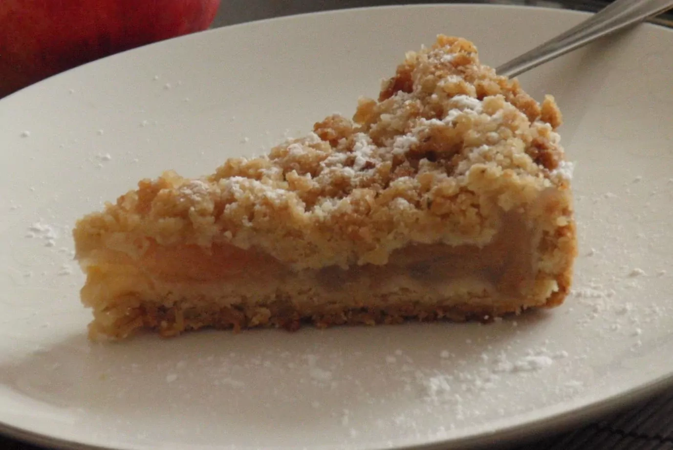 Tradicinis olandiškas obuolių pyragas su avižiniais dribsniais