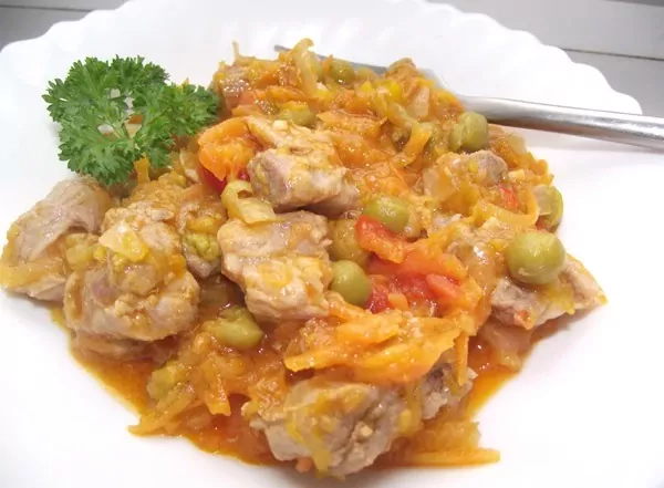 Troškinys moliūge su kiauliena - nustebino visus valgančiuosius!