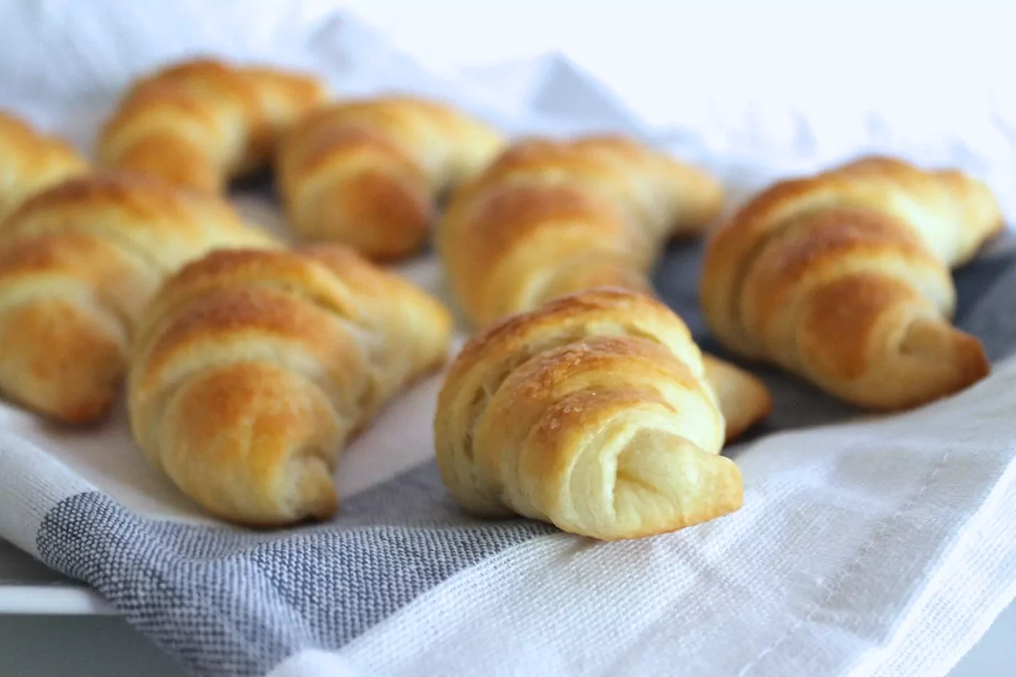 Selbstgemachte Buttercroissants | Video-Rezept