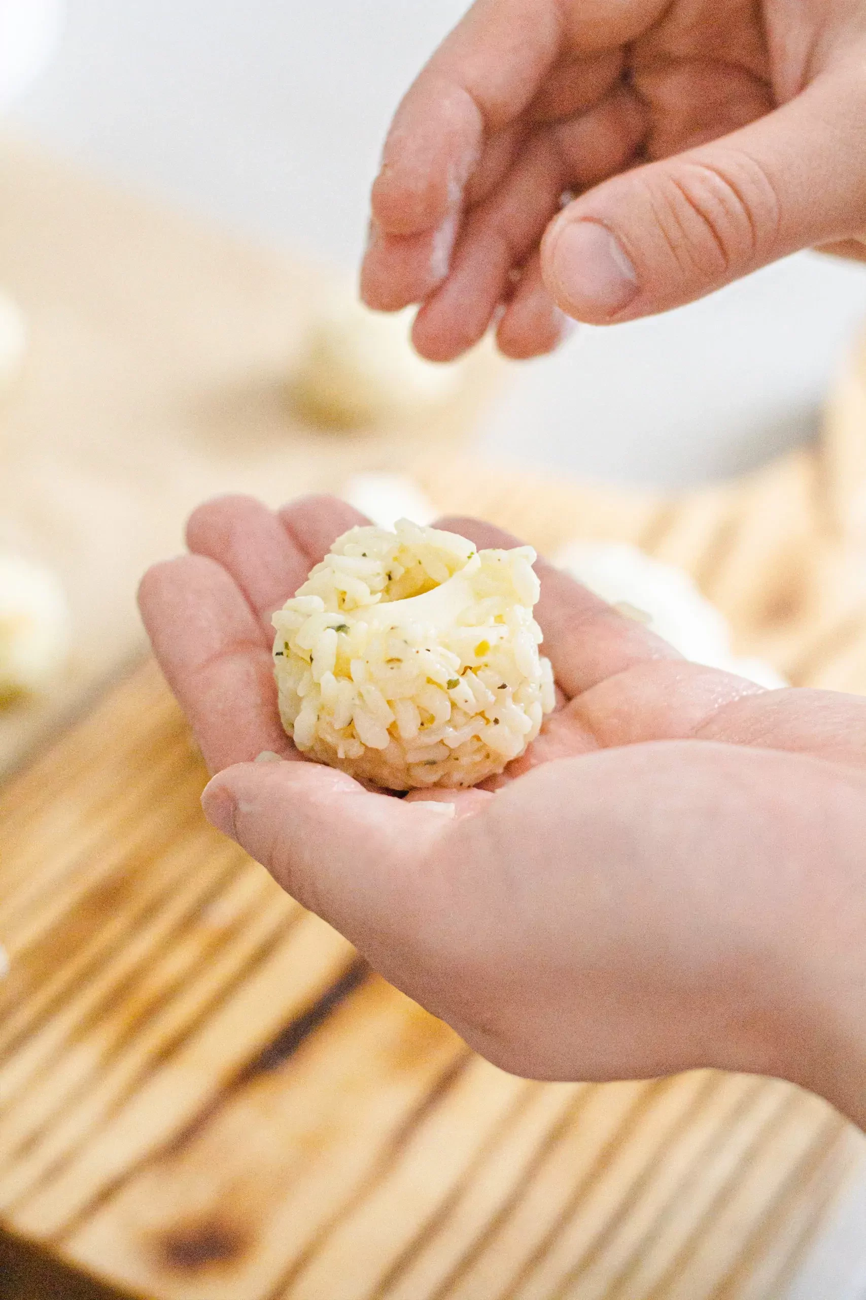 Arancini receptas - risotto ryžių rutuliukai su sūriu