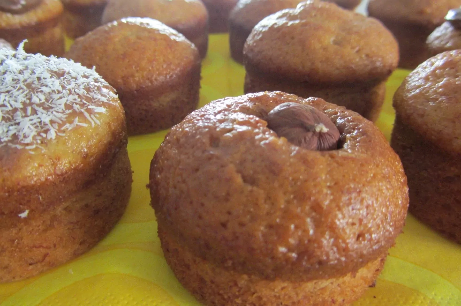 Bananiniai keksiukai su šokoladiniu įdaru - tokių tobulų jūs dar negaminote!