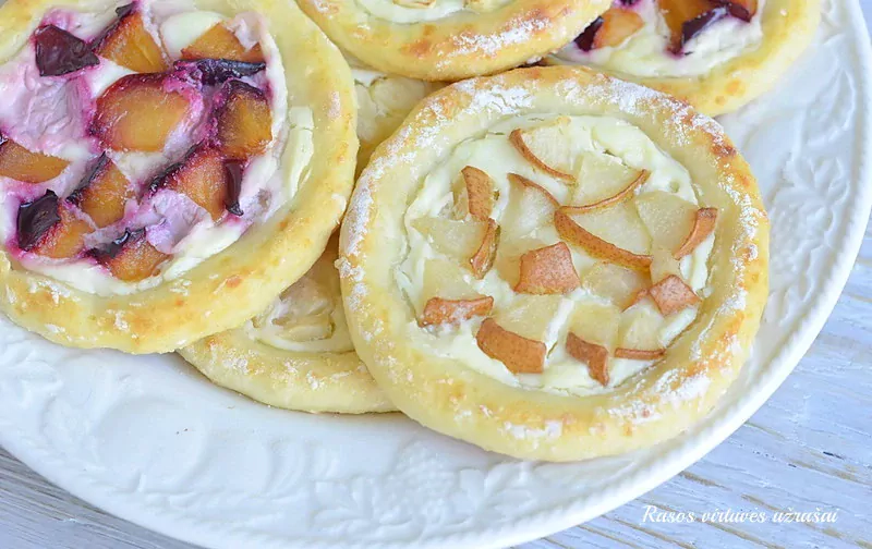 Nerealiausi pasaulyje orkaitėje kepti varškėčiai su vaisiais