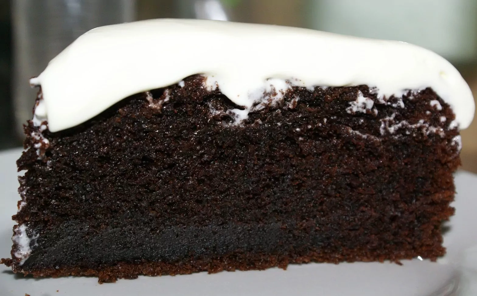 Вкуснейший шоколадный пирог со стаутом гиннесс. Вы точно удивите гостей!