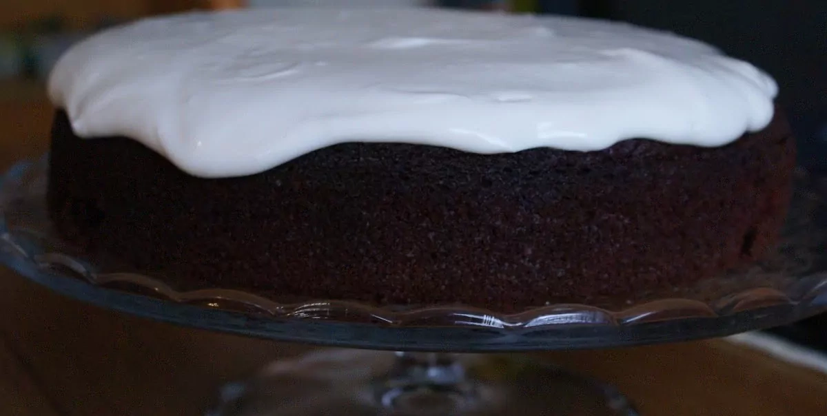 Вкуснейший шоколадный пирог со стаутом гиннесс. Вы точно удивите гостей!